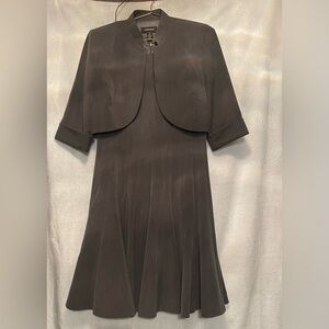 R&M Richards • Size 8 • Two‑Piece Set)